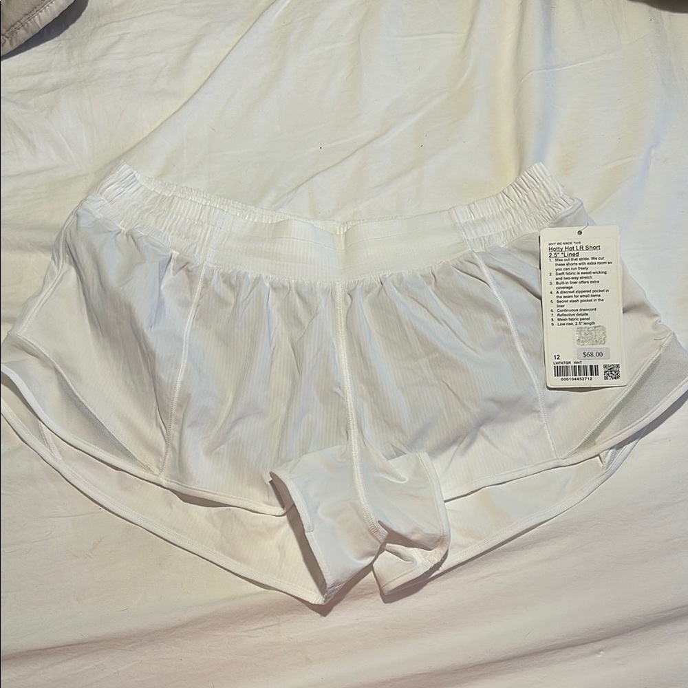 NWT Lululemon White Low Rise Hotty Hots